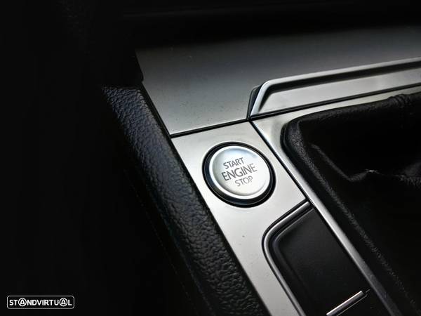 VW Passat 1.6 TDI (BlueMotion ) Trendline - 32
