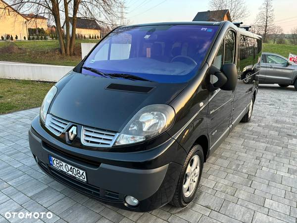 Renault Trafic 2.0 dCi 115 FAP Grand Passenger Black Edition - 9