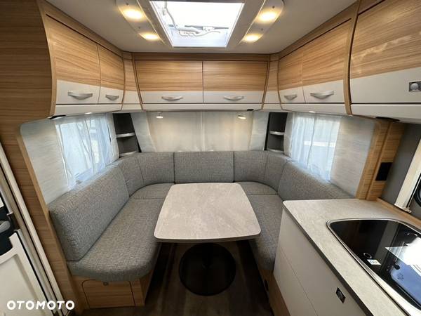 Dethleffs Camper 470 FR - 11