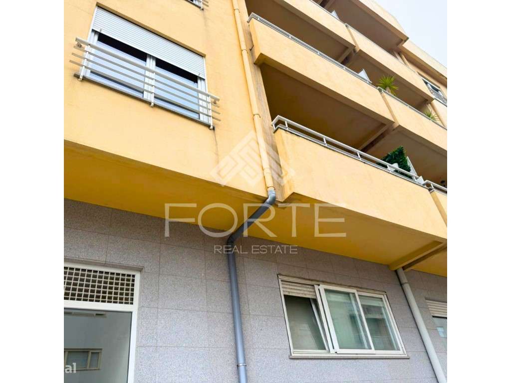 T3 em São João da Madeira - Oportunidade Única para Venda Rápida! - Grande imagem: 1/1