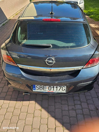 Opel Astra III GTC 1.9 CDTI Enjoy - 2