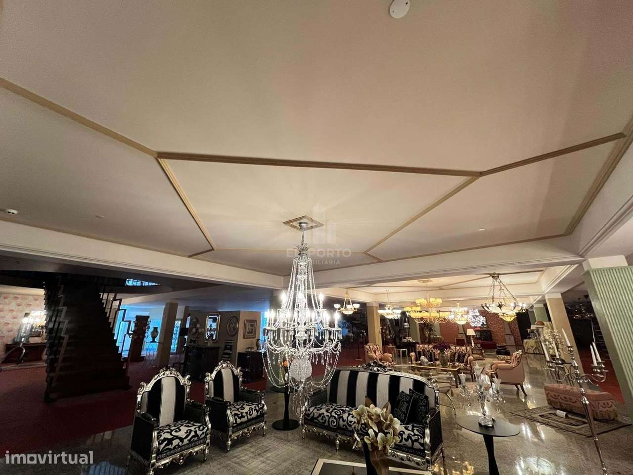 2 Edifícios de referência para arrendamento em frente ao Shopping Ferr - Grande imagem: 5/26