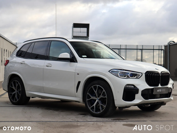 BMW X5 M M50i - 9