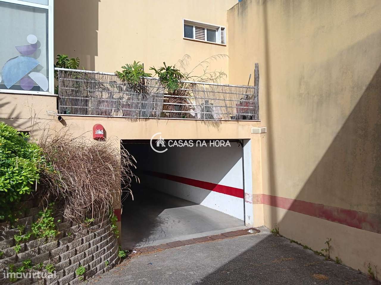 Garagem/armazém no centro de Carcavelos-16