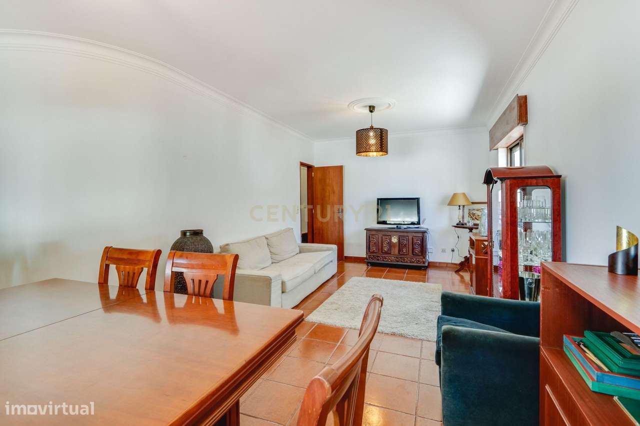 Espetacular Moradia T6 em Charneca de Caparica, Almada-5
