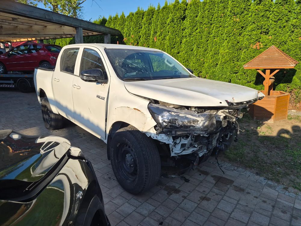 Toyota Hilux 2.8 D-4D Double Cab SR5 4x4 2025