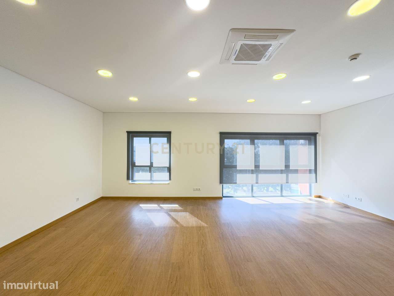 Escritório Moderno para Arrendamento no Centro de Lagoa, Algarve. - Grande imagem: 5/13