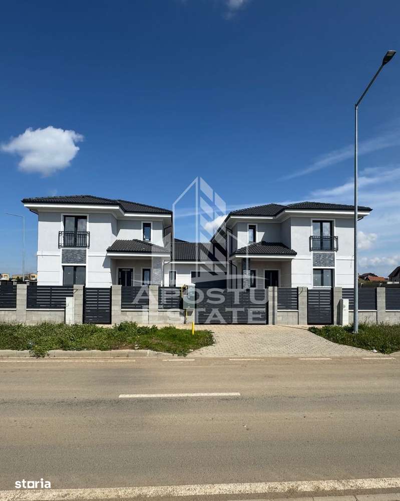 Duplex  despărțit prin garaj și camera tehnică în Giarmata - Imagine principală: 1/19