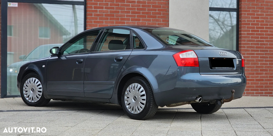 Audi A4 1.6 Avant - 4