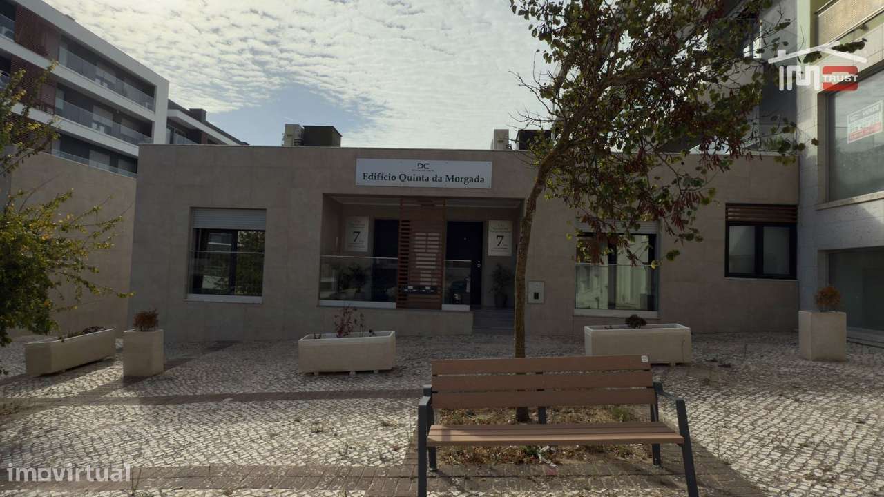 Loja 160m2 Camarate - Espaço Disponível a todas as Actividades Come...-12