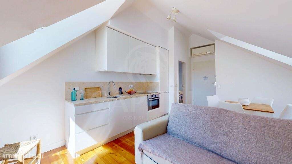 T1 com estacionamento, construção nova (2016) e vista para o Castelo d - Grande imagem: 2/23