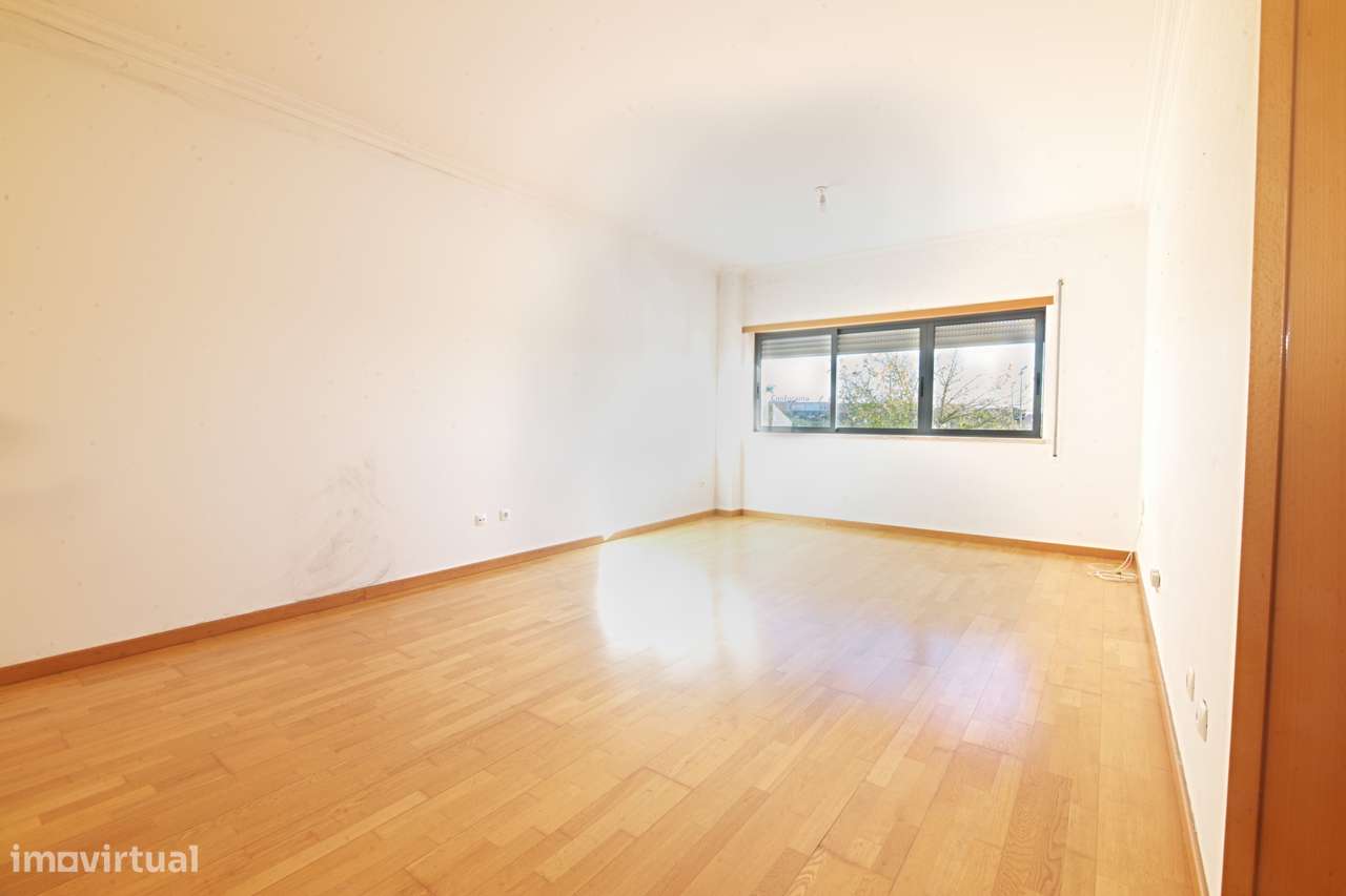 Apartamento T2 com Estacionamento e arrecadação - Montijo - Grande imagem: 5/25