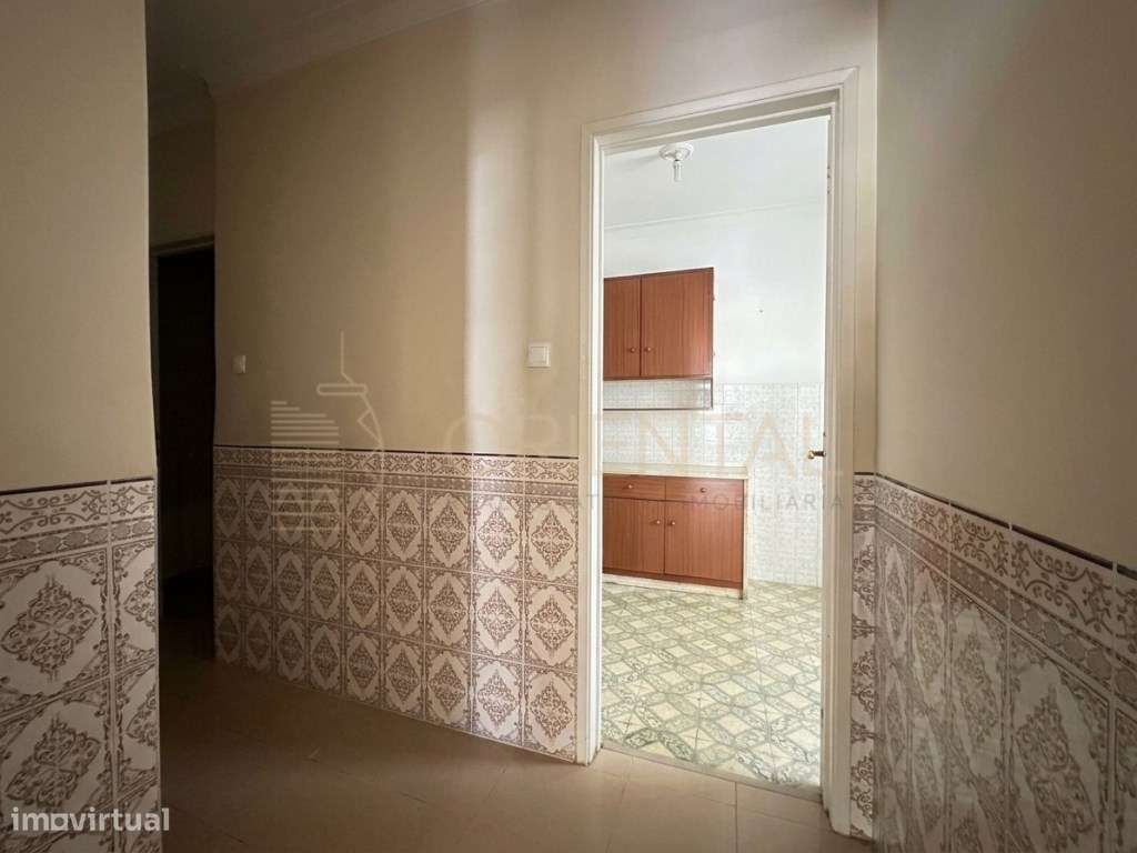 Apartamento T2 localizado na Calçada de Carriche, no Lumiar.-4