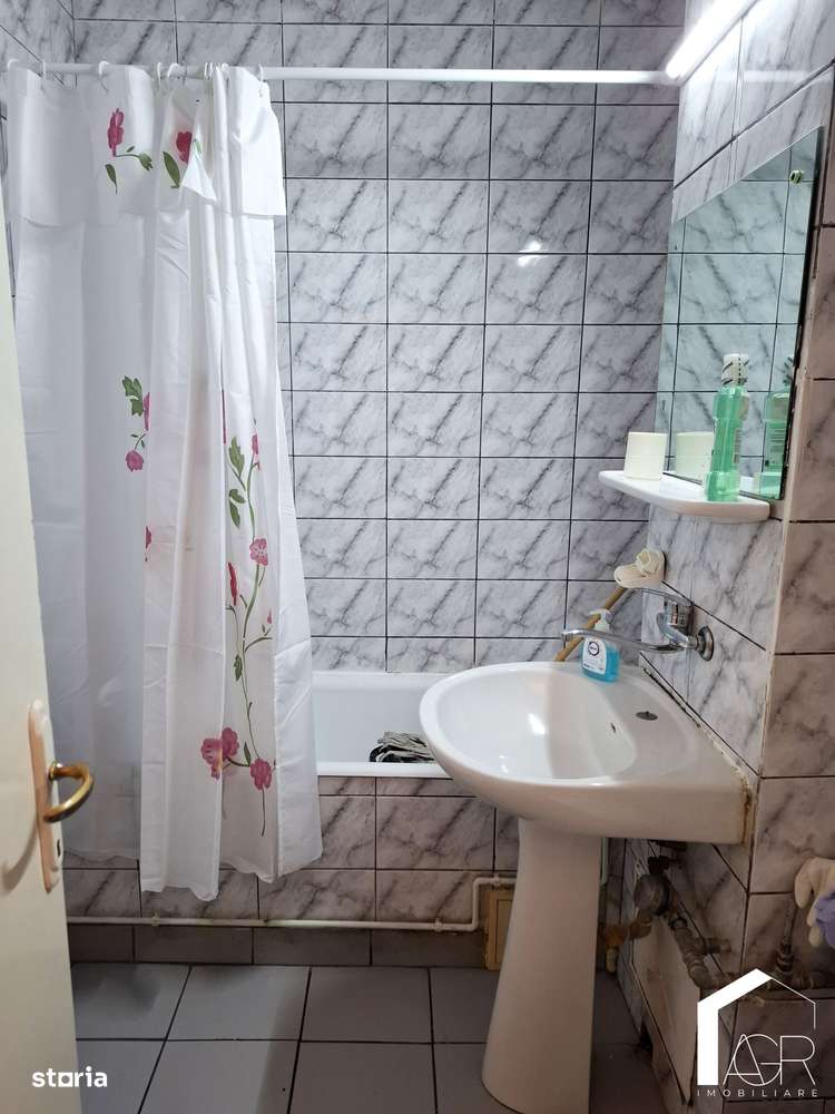 Apartament cu 2 camere, decomandat, confort 1, zona Republicii-8