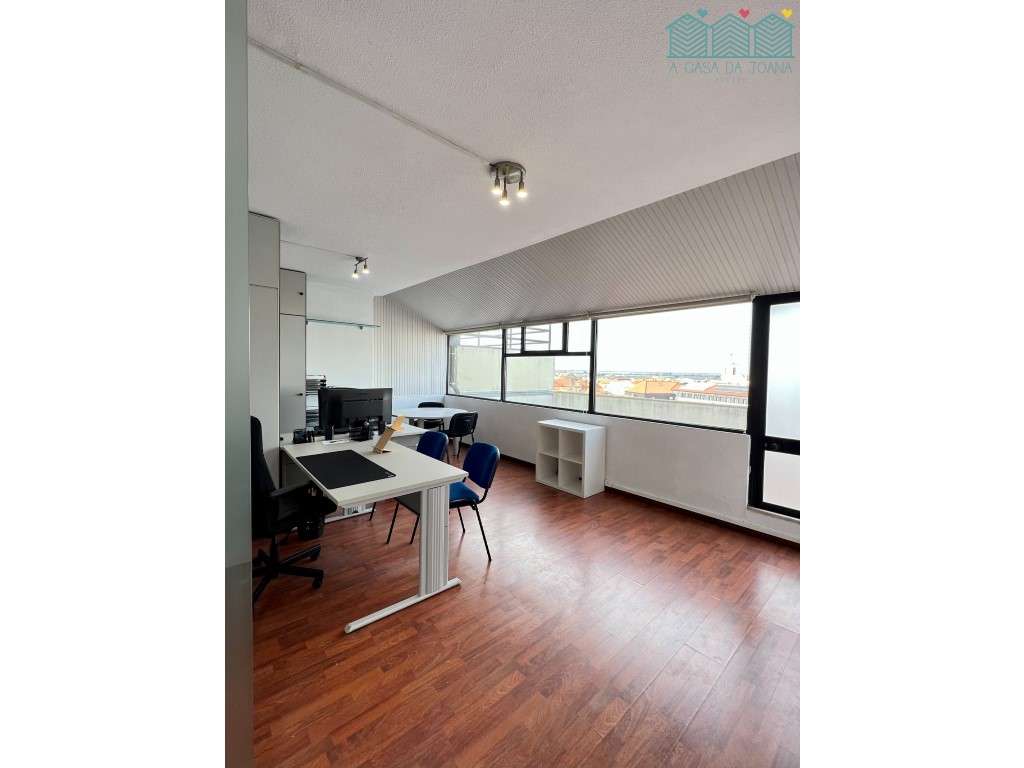 Escritório no centro de Aveiro com vista salinas - Grande imagem: 3/12