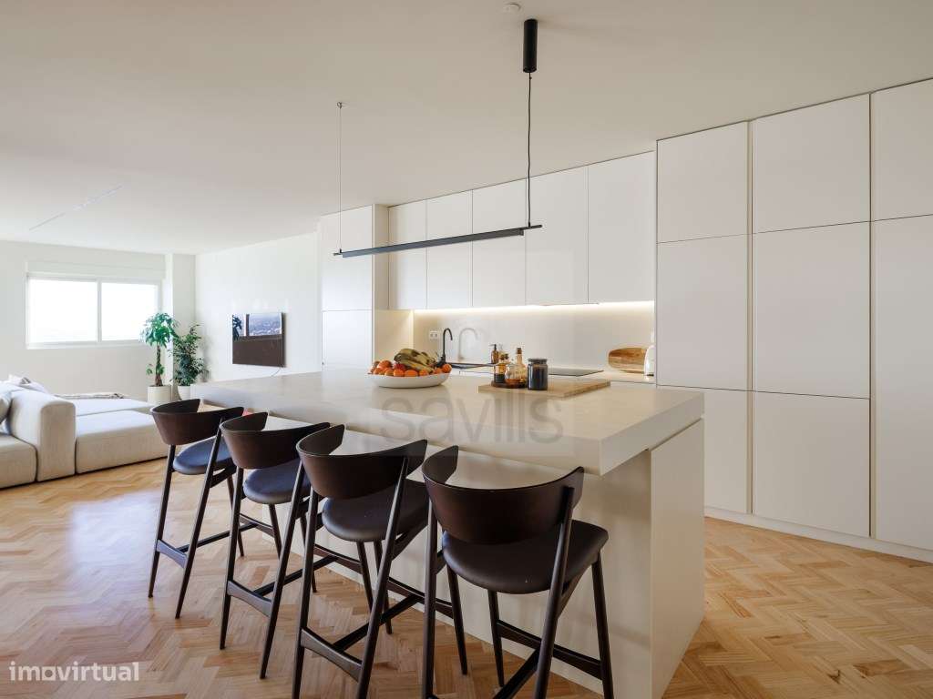 T4 totalmente remodelado na Rua Gonçalo Cristóvão - Porto - Grande imagem: 2/27