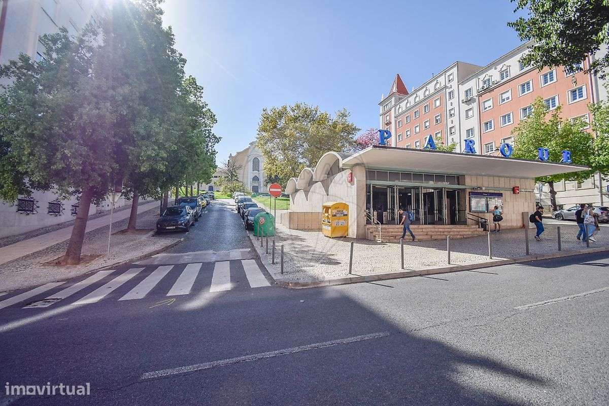 Apartamento T6 para venda - Grande imagem: 2/32