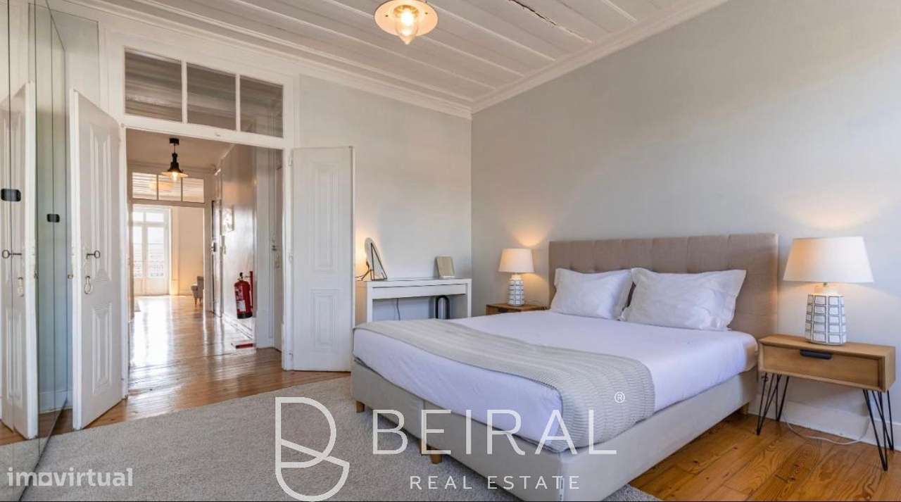 Apartamento T2 com varanda e estacionamento-7