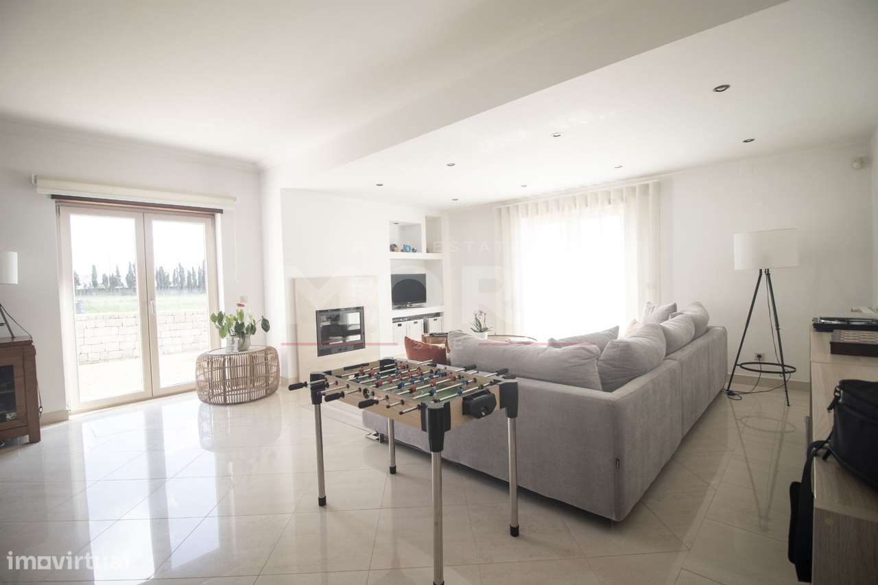 Moradia T5 independente de Gaveto - Caldas da Rainha - Grande imagem: 4/60