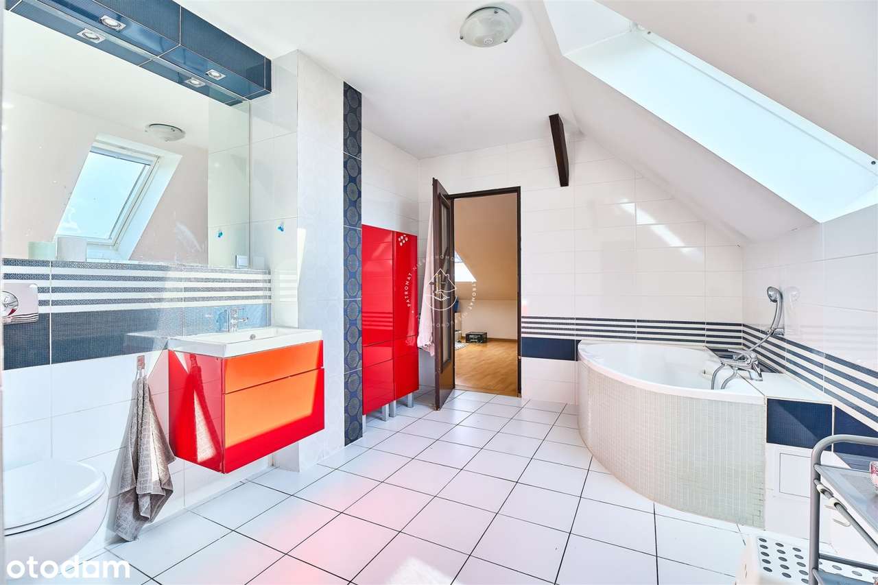 Funkcjonalny dom 6 pok. z fotowoltaiką 9,4 kW.-16