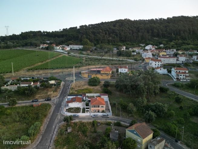 Moradia Térrea T2+1 com Vista Rio em Alhandra-48