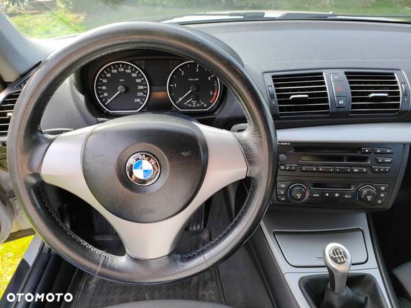 BMW Seria 1 118d - 28