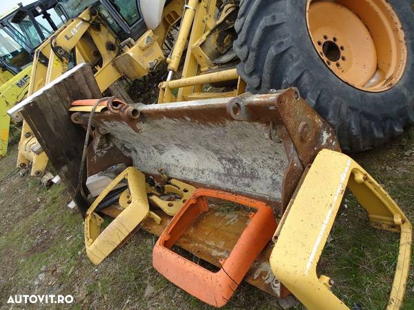 Masca  buldoexcavator New Holland, Fiat Hitachi - 3