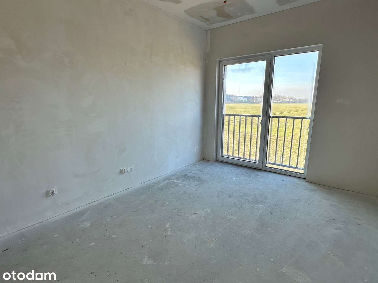 bez skosów/ DUŻY SALON/ kominek/ ogrz. podłogowe /światłowód-16