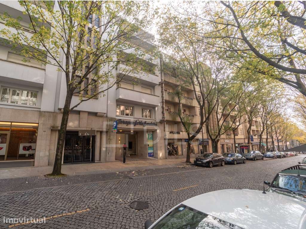 Apartamento T1 com varanda, na Rua de Sá de Bandeira - Grande imagem: 5/39