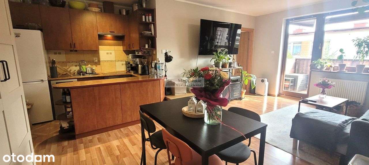 Okazja! Mieszkanie 2 pokoje z miejscem postojowym-1