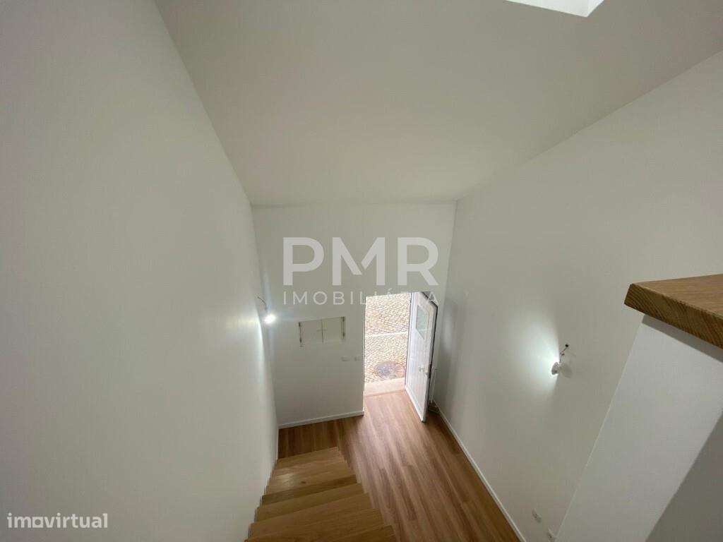 Moradia T2 no Centro de Benavente com Logradouro, totalmente remodelad-8