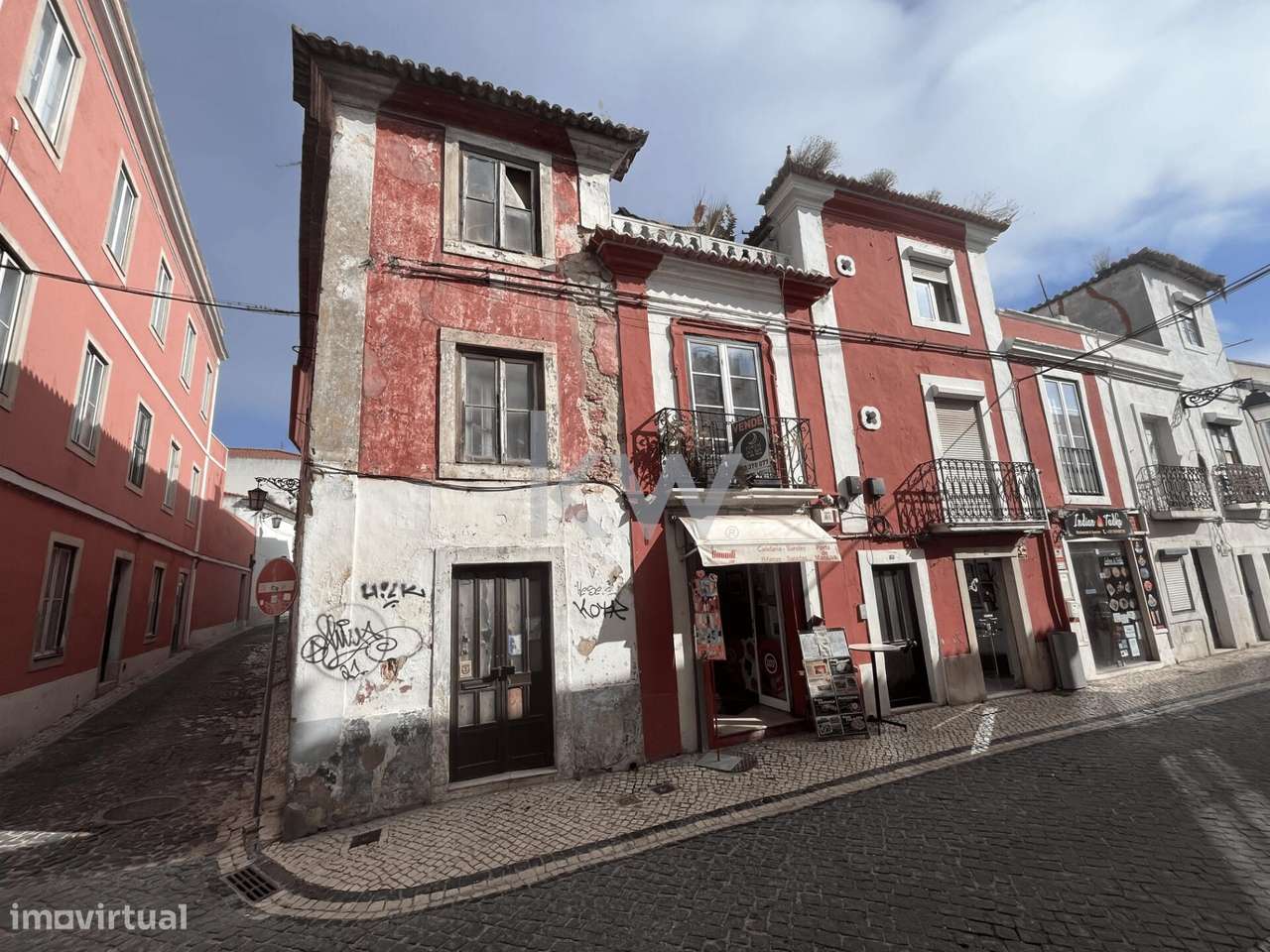 Prédio na Cidade de Santarém - Grande imagem: 2/14