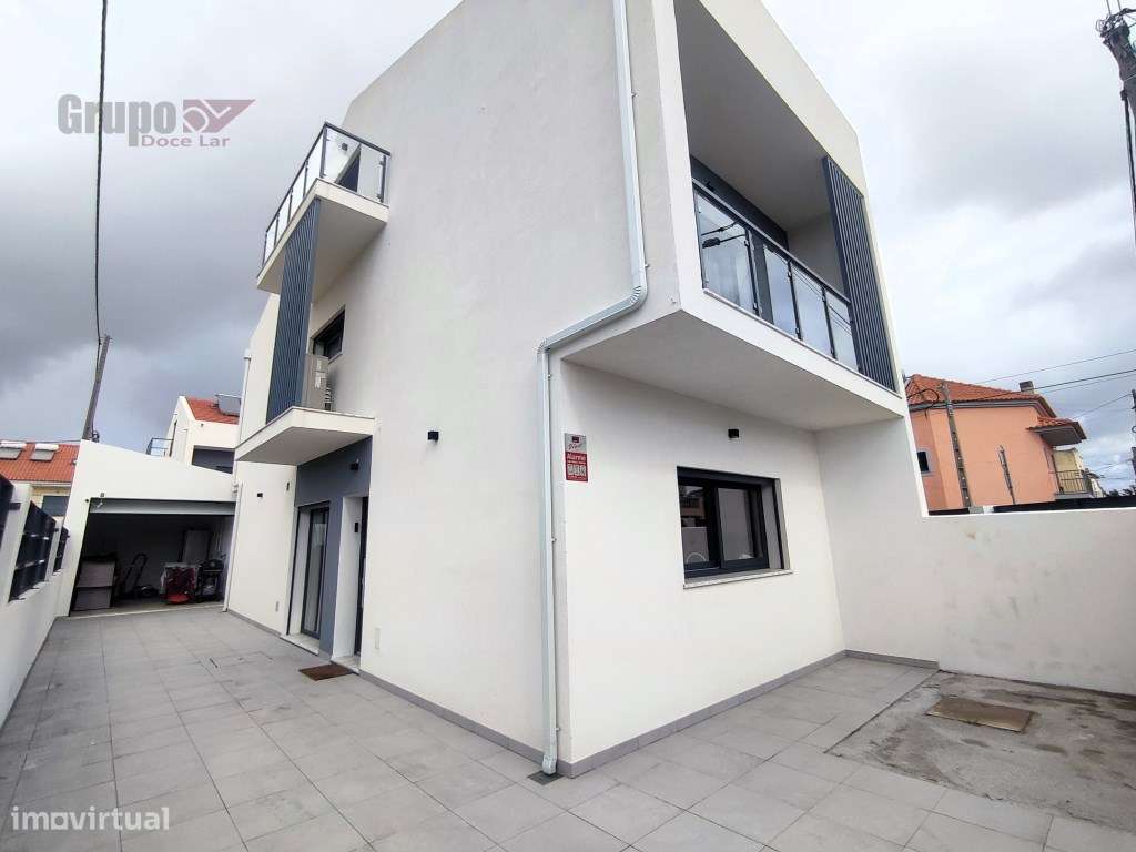 Moradia Geminada T3 Triplex, com Garagem e como Nova em Quinta do C...-31