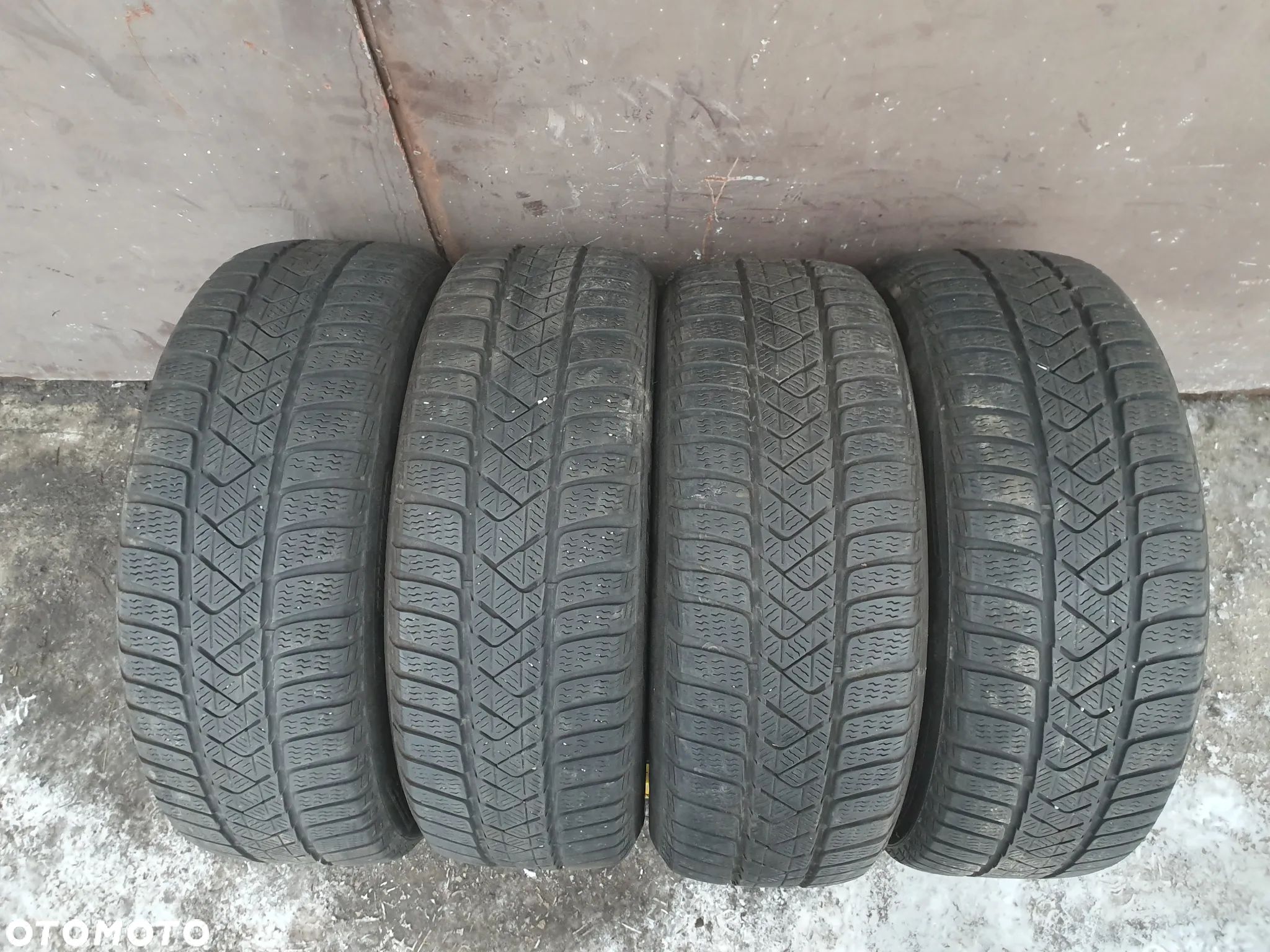 KOMPLET PIRELLI SOTTOZERO 3 205/60 r16 2018r 5mm - 1