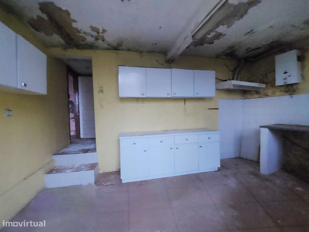 Moradia T3 em Mesão Frio com varanda e acessibilidade-15