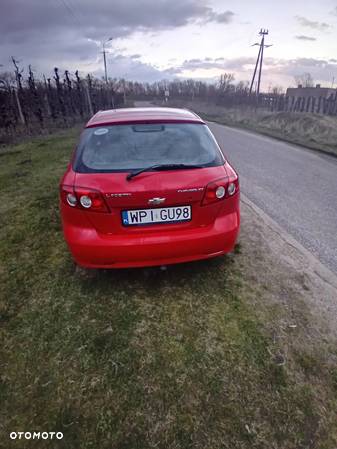 Chevrolet Lacetti - 4