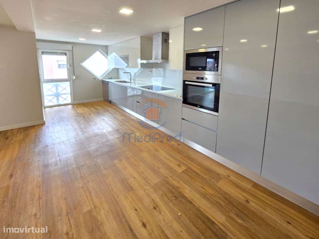 Apartamento T2 Totalmente Remodelado | Quinta do Pinheiro, Pontinha - Grande imagem: 4/32