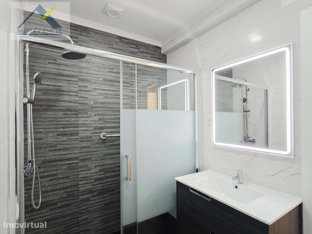 Apartamento T3 remodelado na Algodeia em Setúbal-32