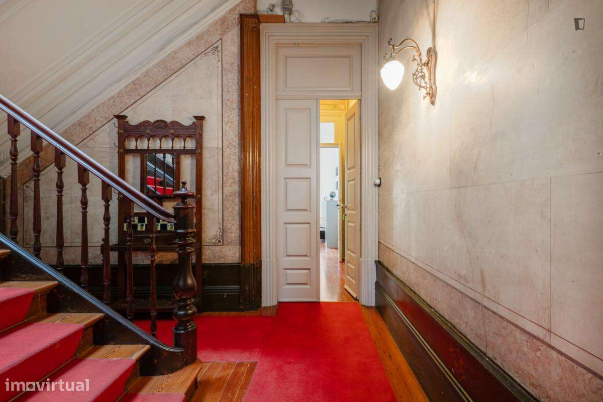 Apartamento com 1 quartos - localizado em Cedofeita Porto - Grande imagem: 2/10