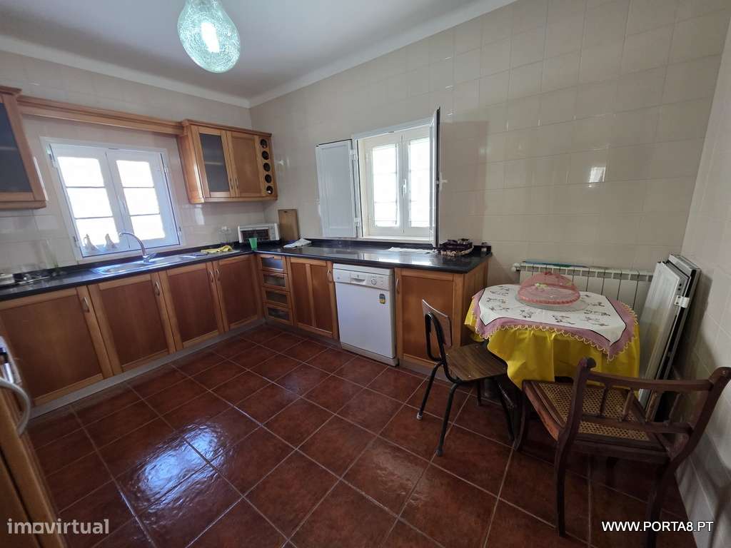 Moradia T3 Independente com Pátio  — Vila Nova, Miranda do Corvo-5