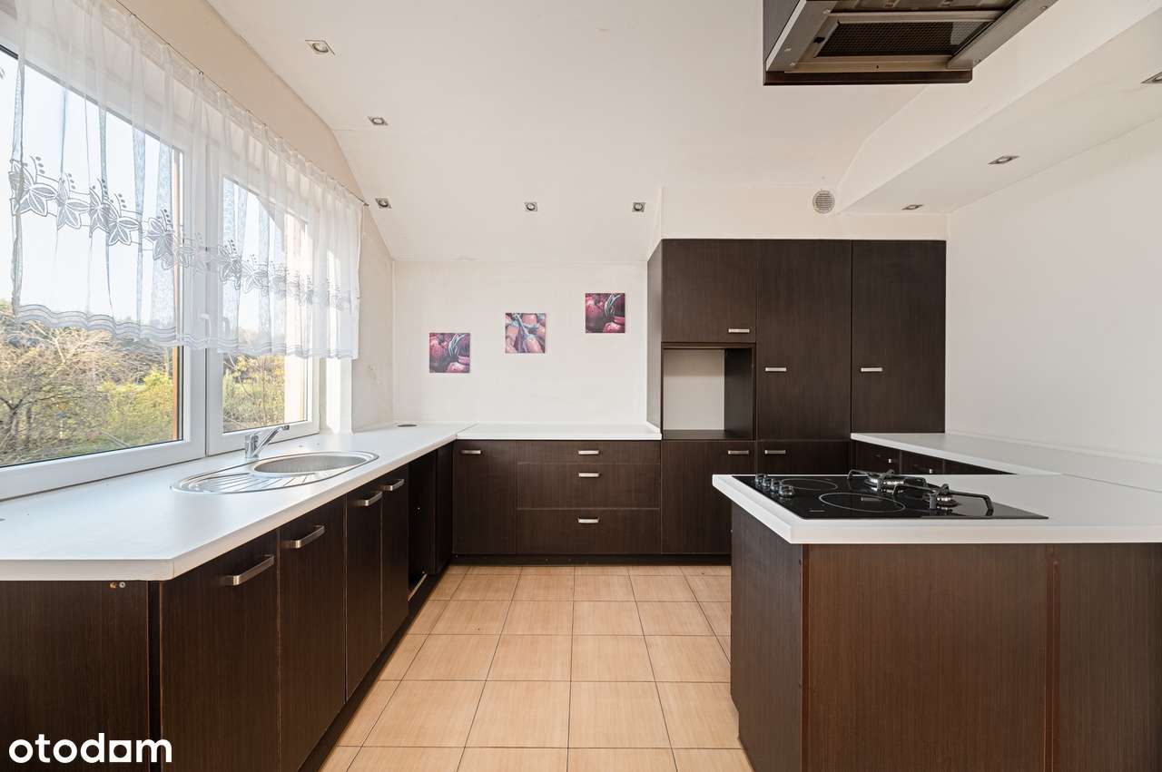 Piętrowy dom szuka właściciela!-dobrze zlokalizowany-w cichej okolicy!-11