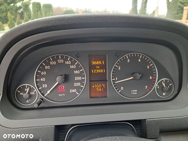 Mercedes-Benz Klasa A 160 BlueEFFICIENCY Avantgarde - 30