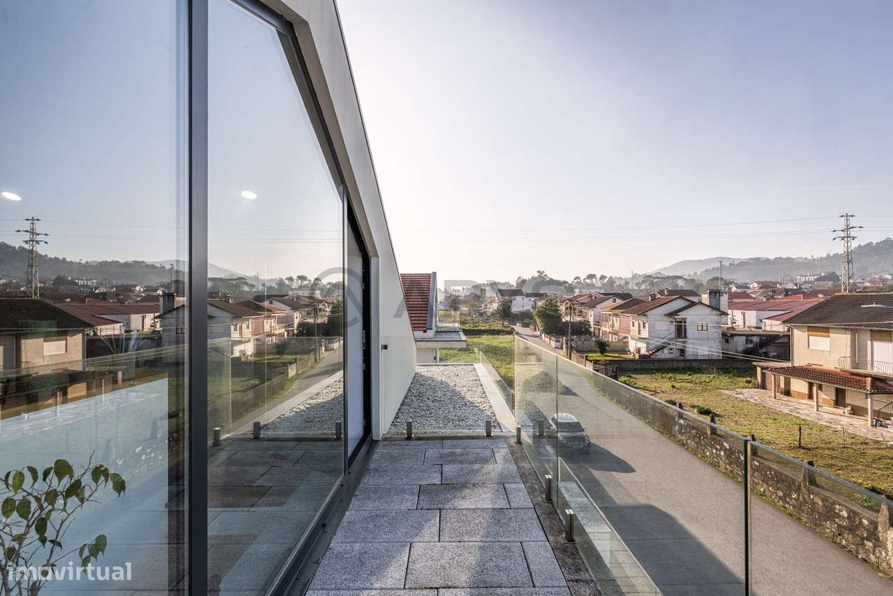 Moradia T3 semi-nova | Condomínio Fechado – Arcozelo, Ponte de Lima-27