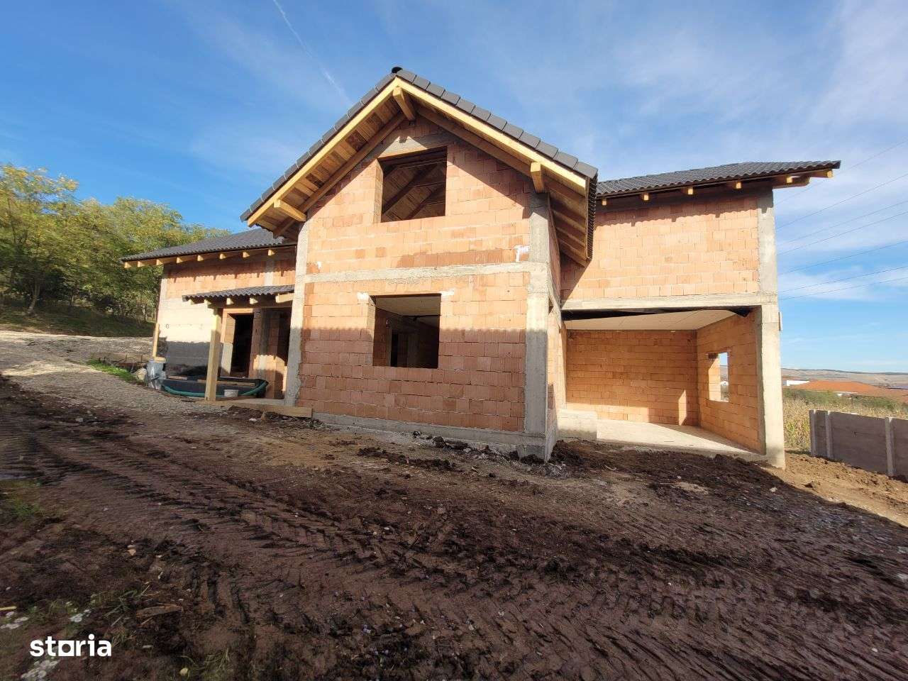 Casa la rosu Alba Iulia - Imagine principală: 4/7