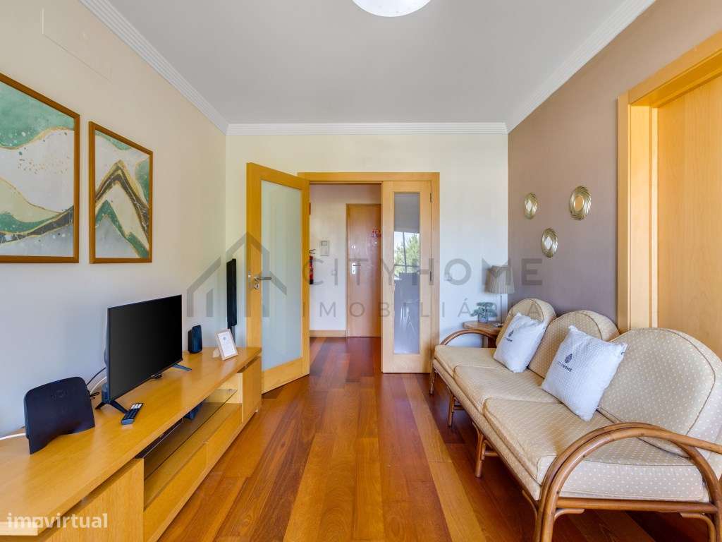 Apartamento T1+1 com piscina, elevador e 2 lugares de estacionament...-5