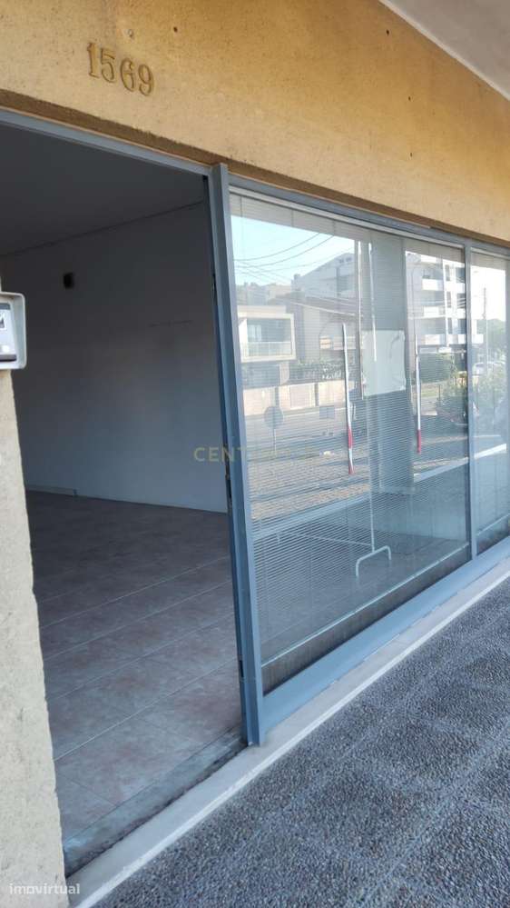 Loja sita em São Romão Coronado - Grande imagem: 4/13