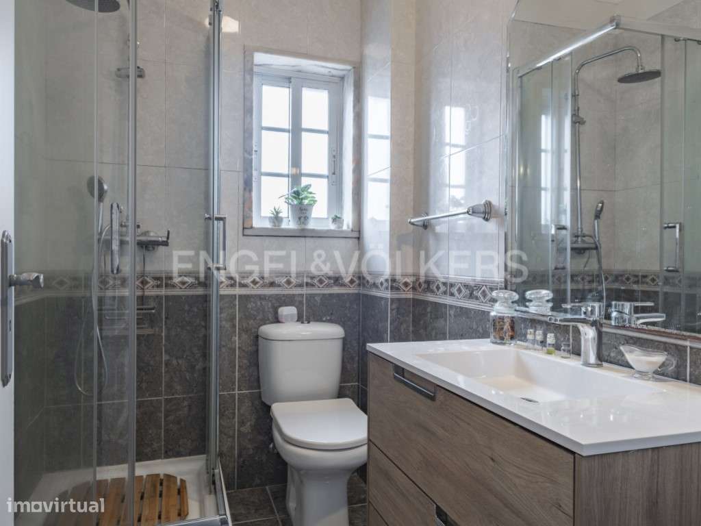 Moradia T5 com piscina em Sobreda de Caparica-24