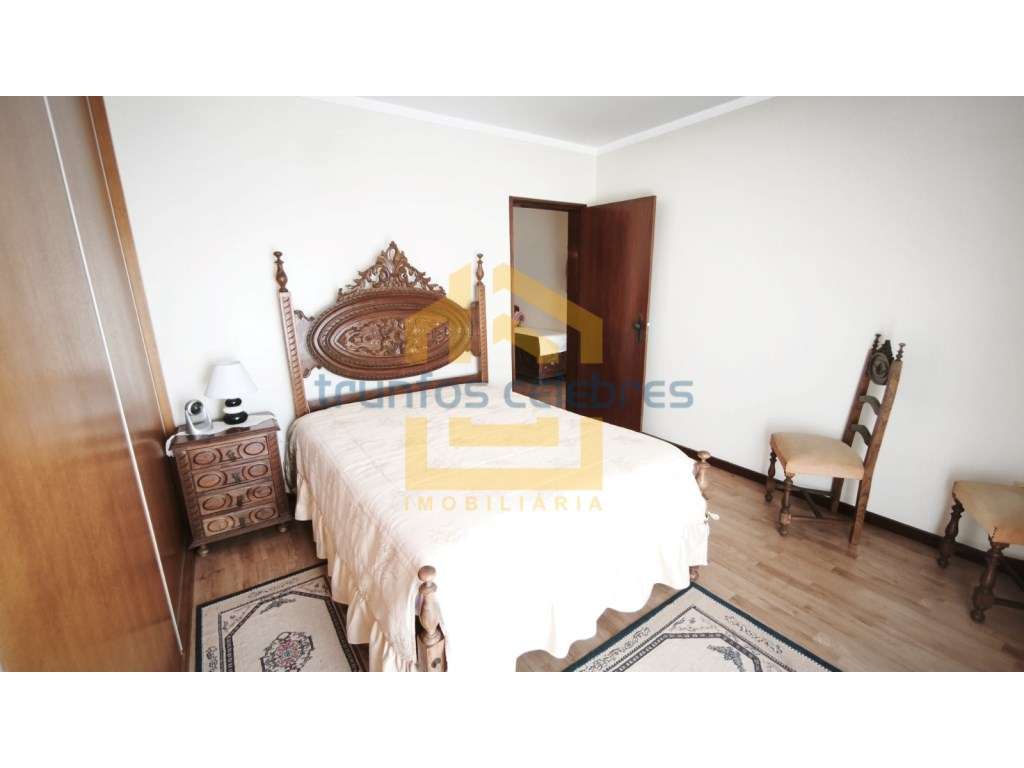 T3 renovado a 200mt da praia das caxinas vila do conde-15