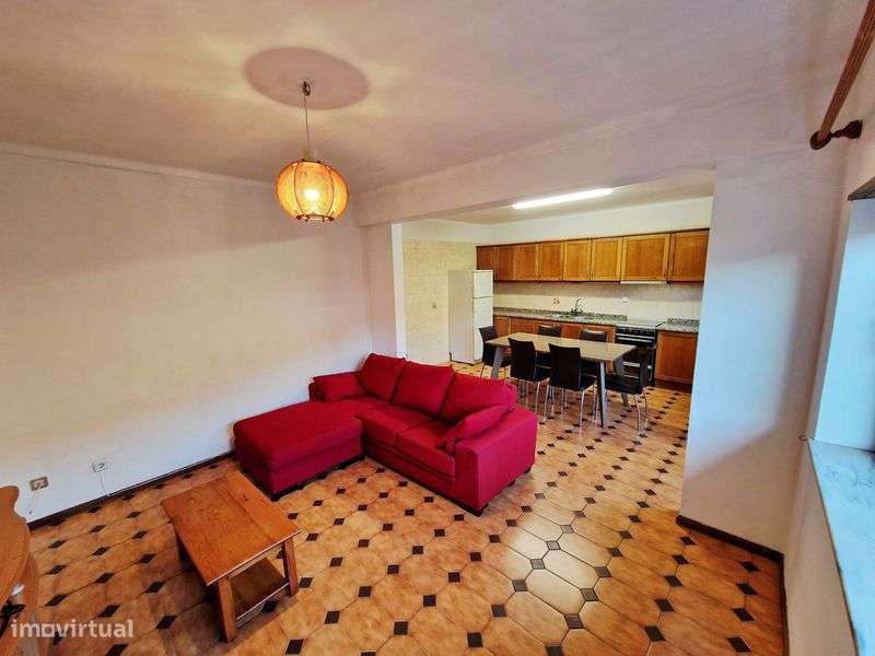 Apartamento T3 c/ garagem - Grande imagem: 5/12