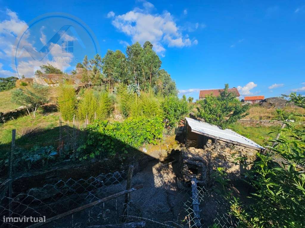 Moradia para restauro, lugar de Leiradas, Cabeceiras de Basto - Grande imagem: 5/27
